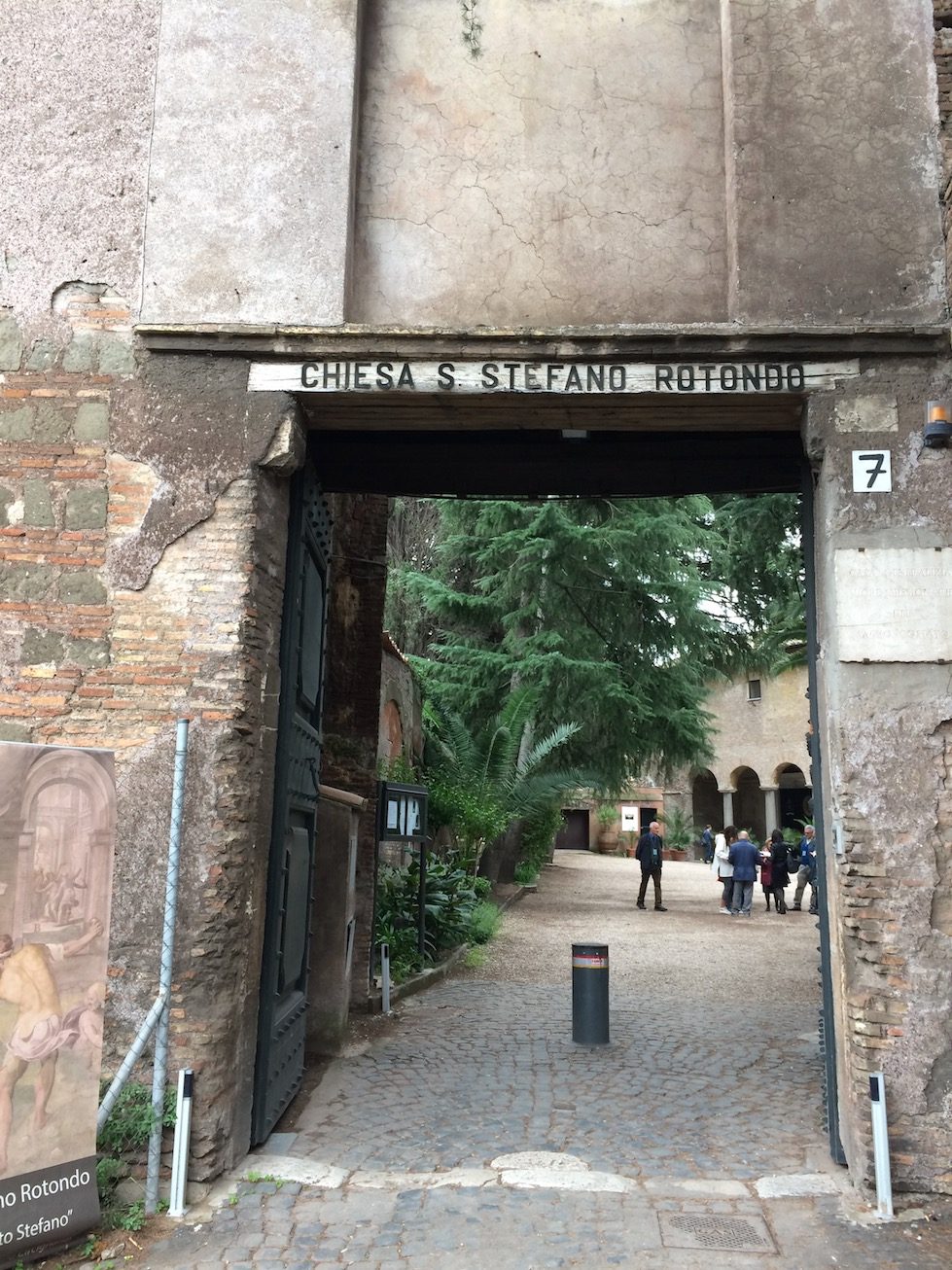 Basilica of Saint Stephen in the Round, esterno, 4.jpg
